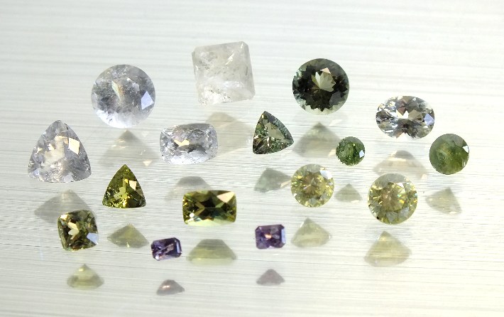 2020 October ： カナダ産の宝石(Canadian Gemstones)