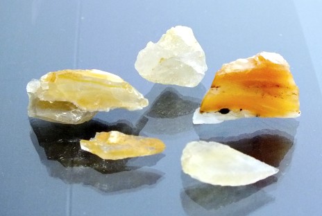 日本産結晶 逸見石 (Henmilite ： Ca2Cu【B (OH)